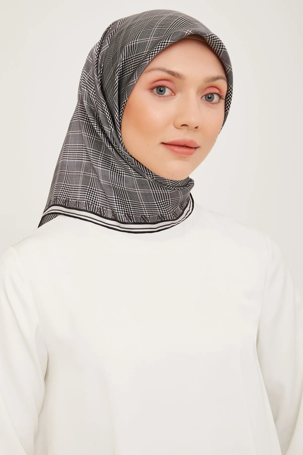 Armine Legian Women Silk Scarf #5