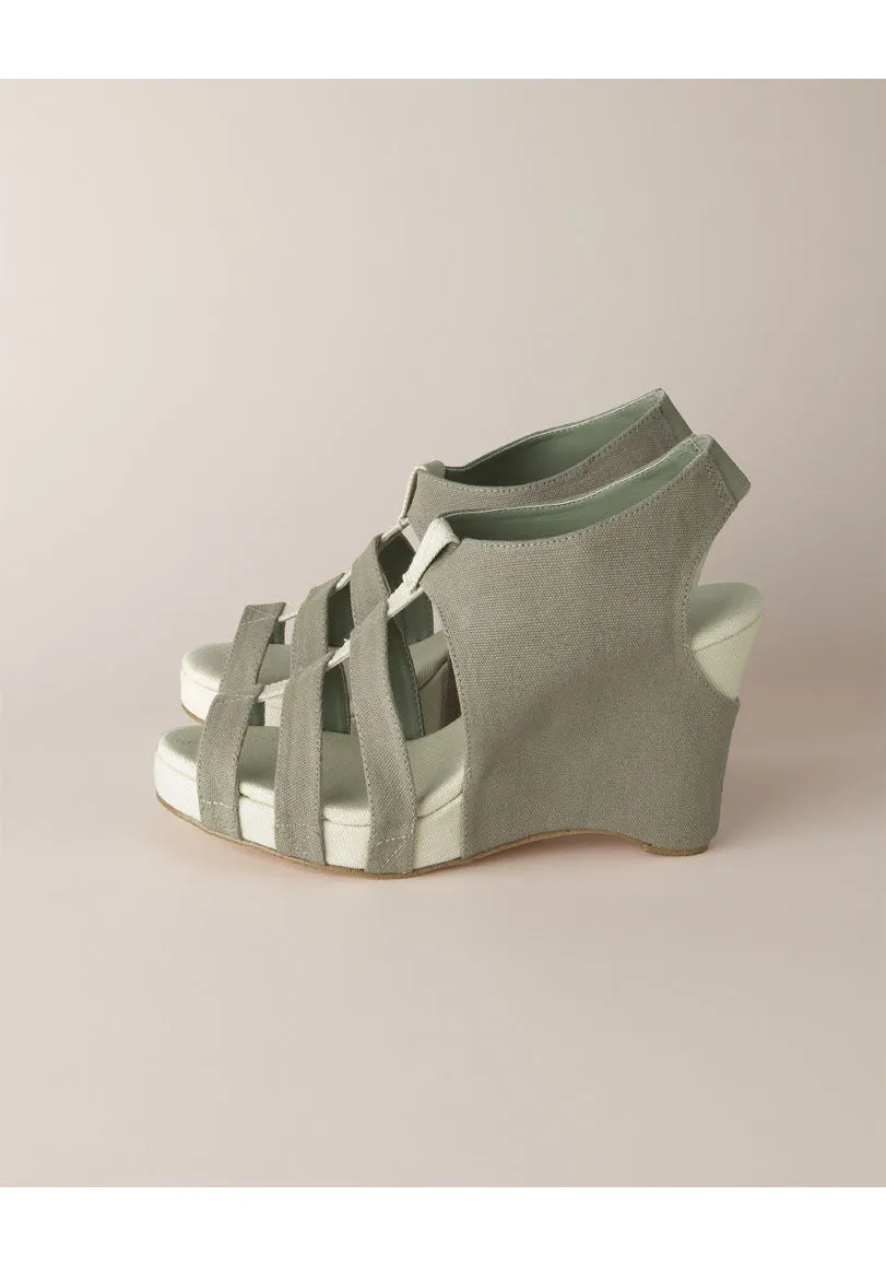 Canvas Wedge