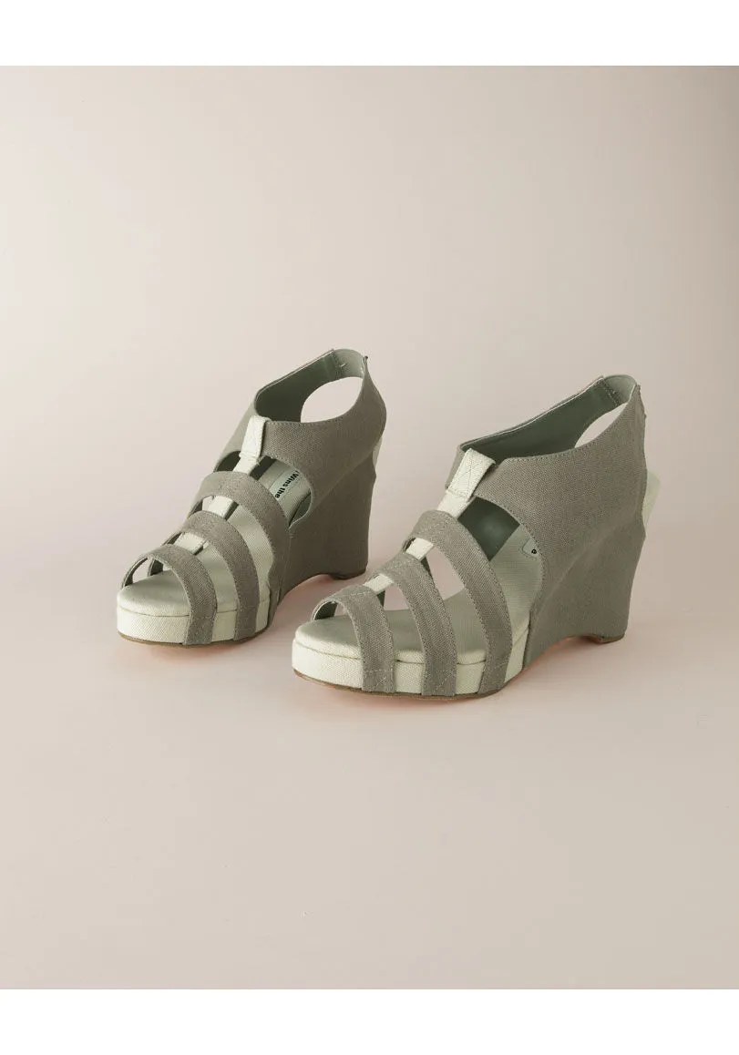 Canvas Wedge