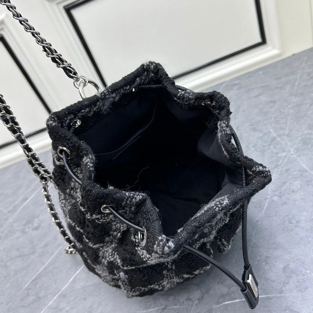 CC837 Backpack /   7.8 × 9 × 4.7 in