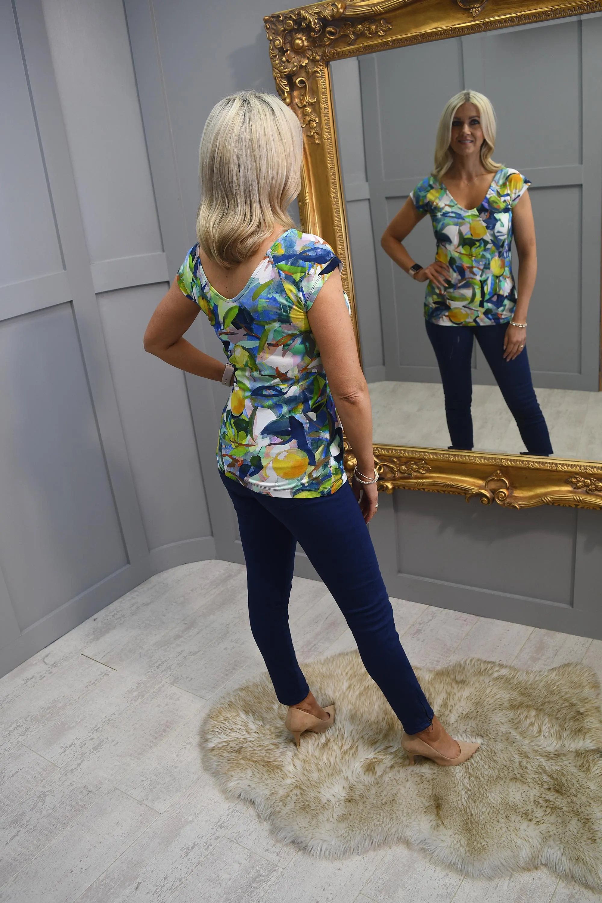 Dolcezza Abstract Print V Neck Top With Cap Sleeve-24640