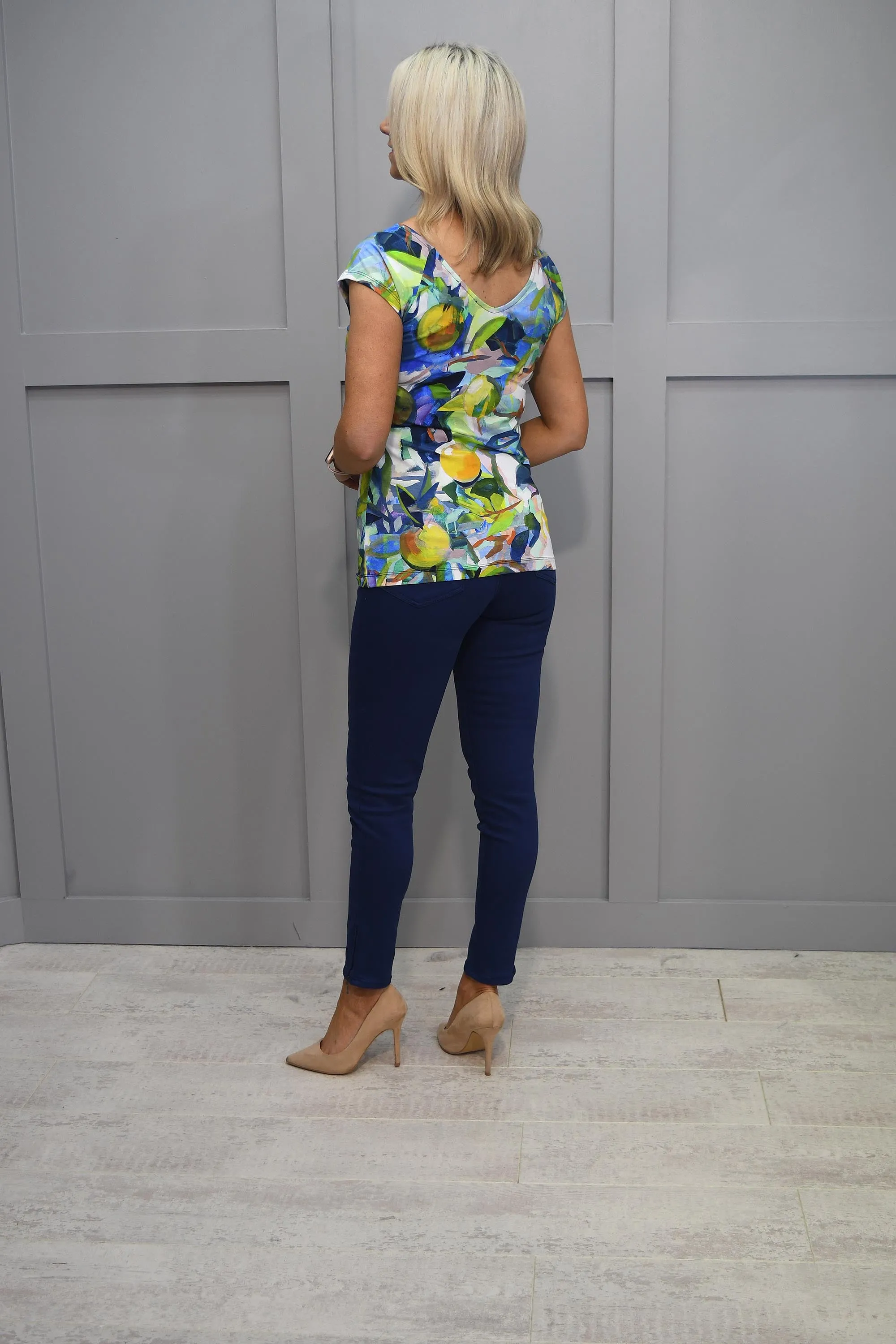 Dolcezza Abstract Print V Neck Top With Cap Sleeve-24640