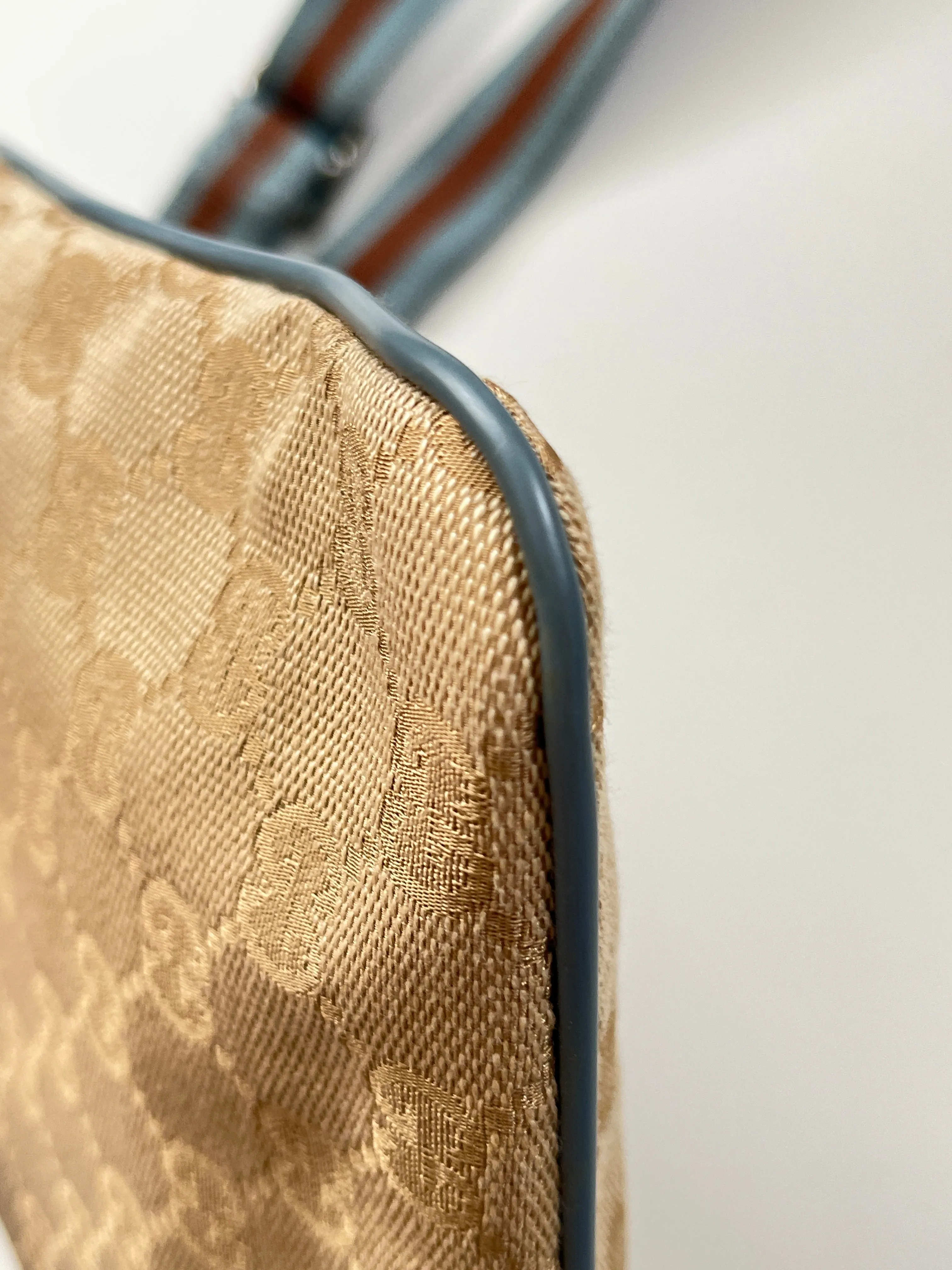 GUCCI - GG CANVAS WEB STRAP SMALL CROSSBODY BAG