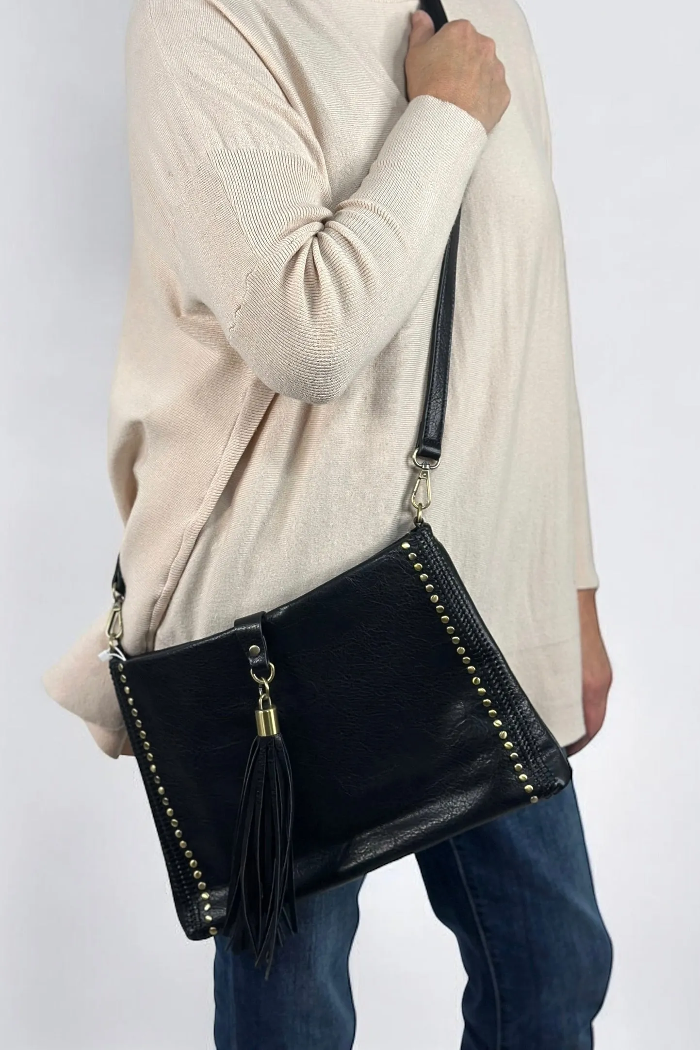 Marie Crossbody Grommet Detail