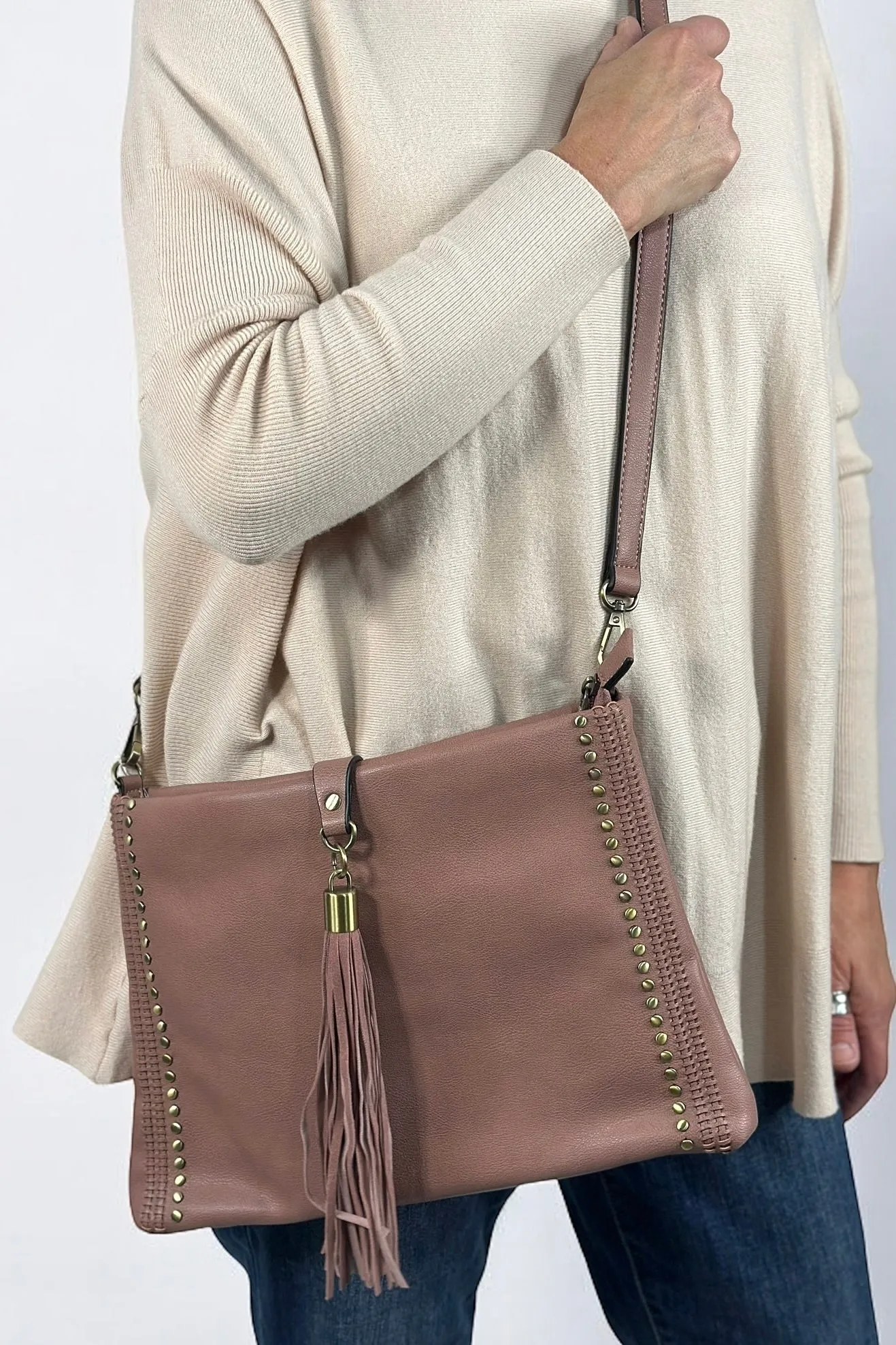 Marie Crossbody Grommet Detail