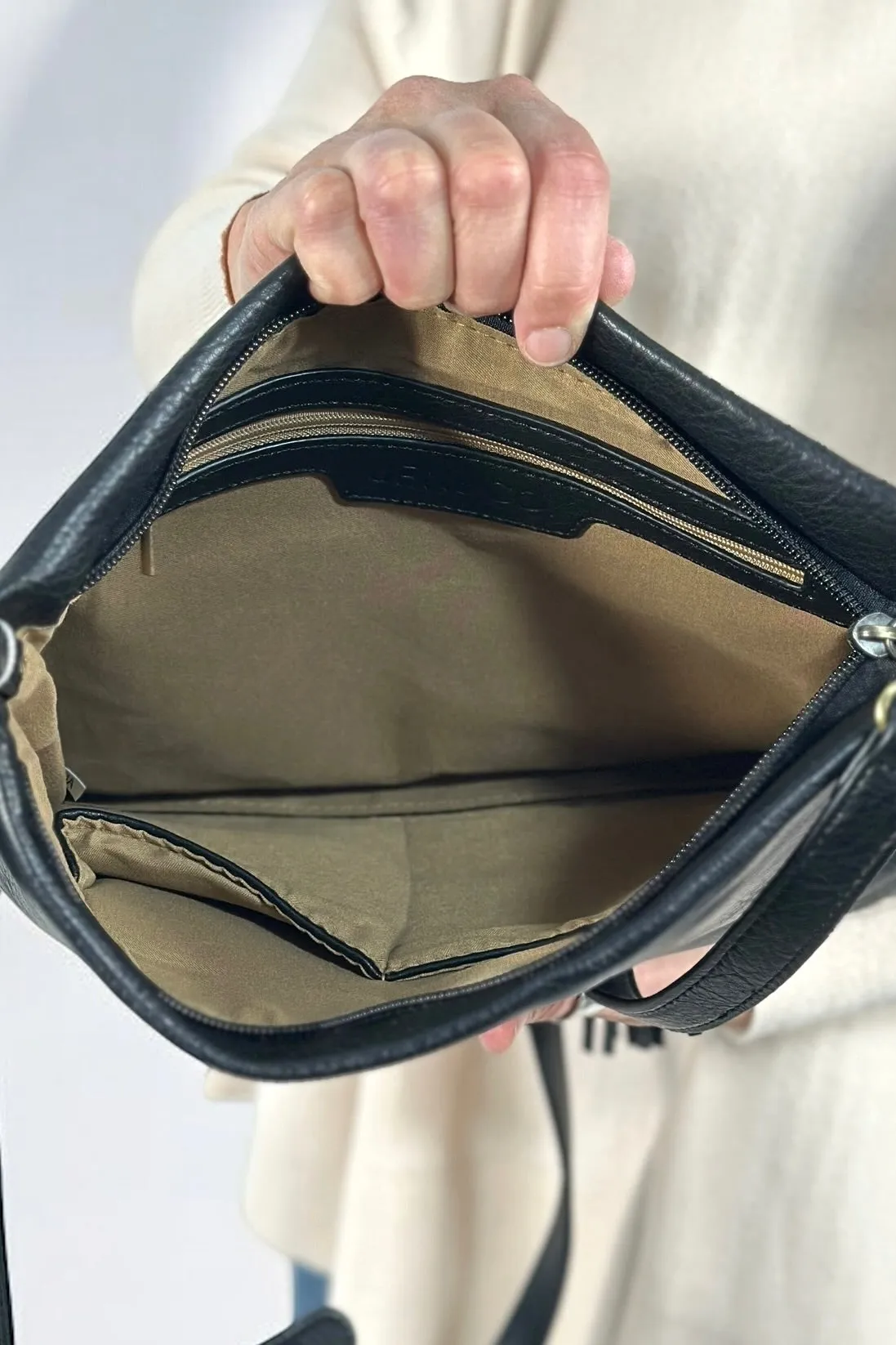 Marie Crossbody Grommet Detail