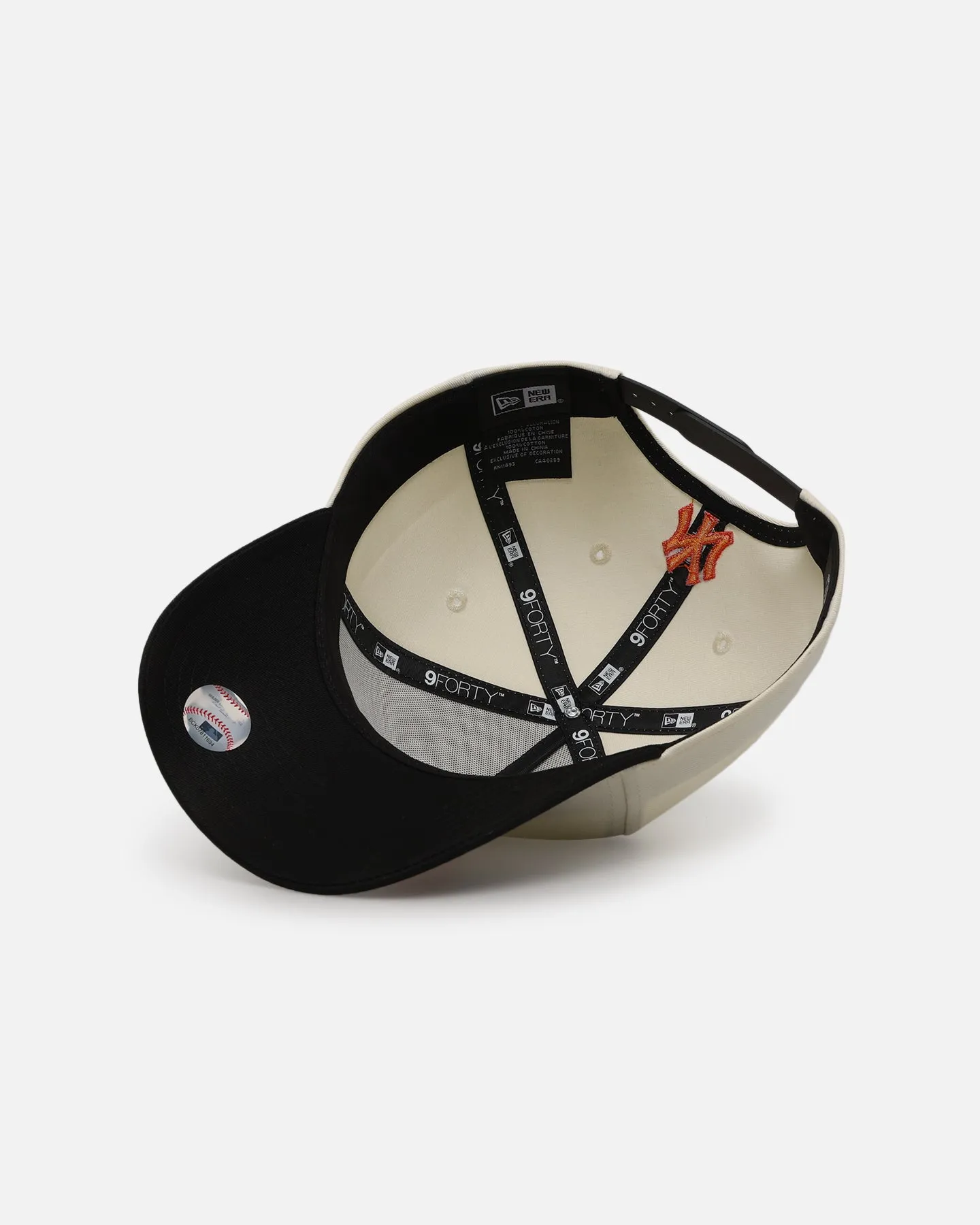 New Era New York Yankees 'Flame' 9FORTY A-Frame Snapback Chrome White/Black