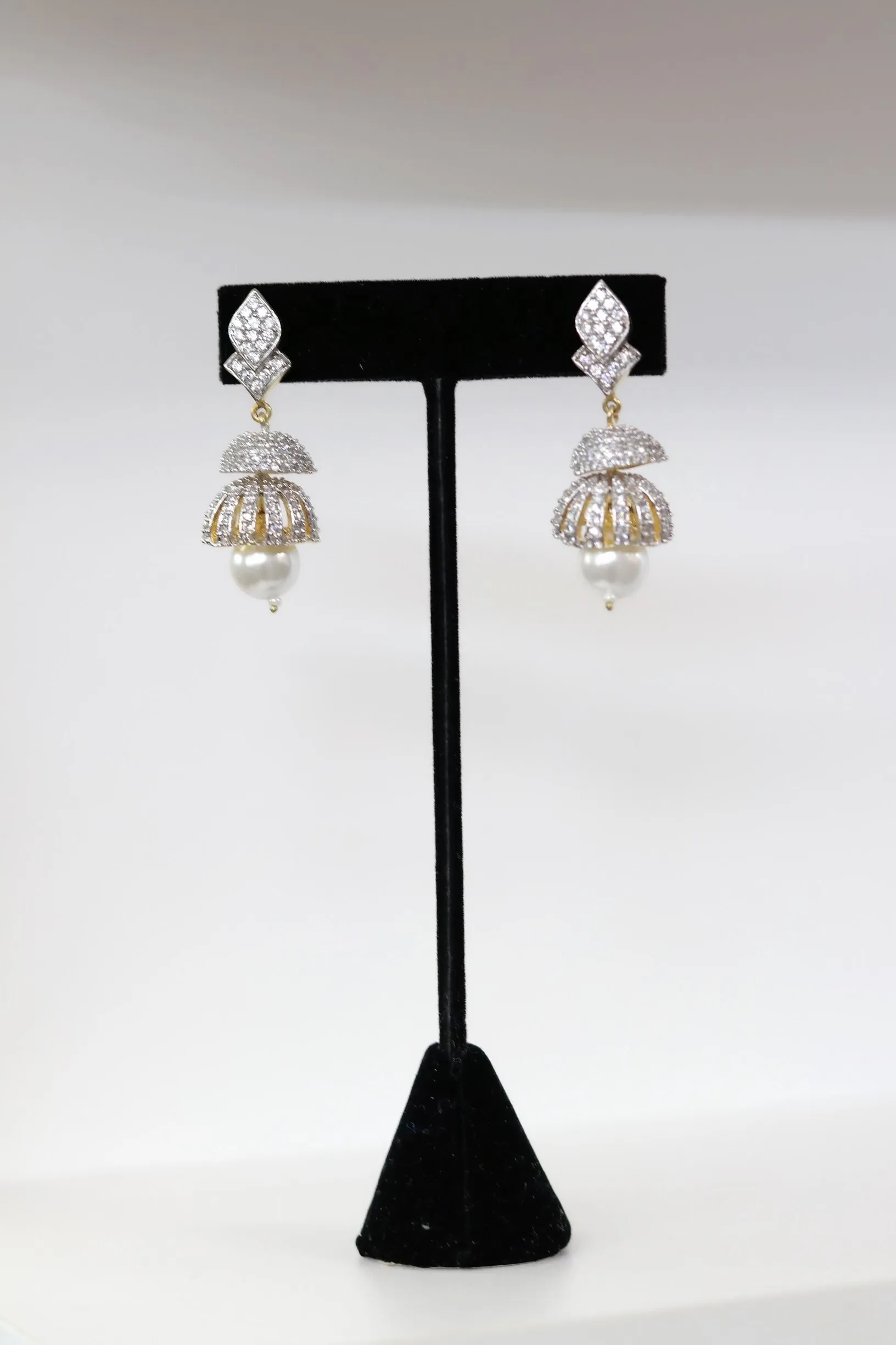 Small two layered jumka