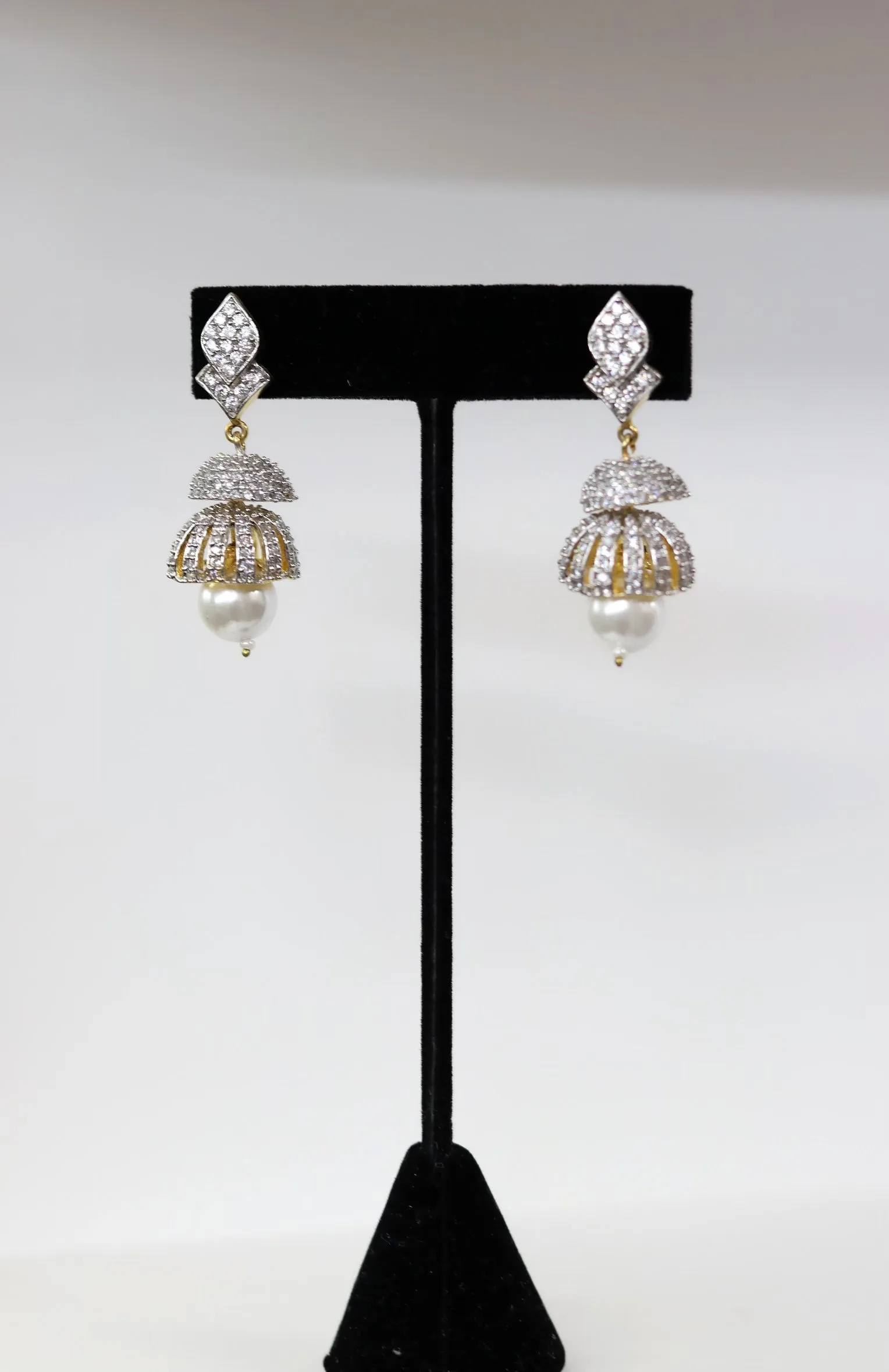 Small two layered jumka