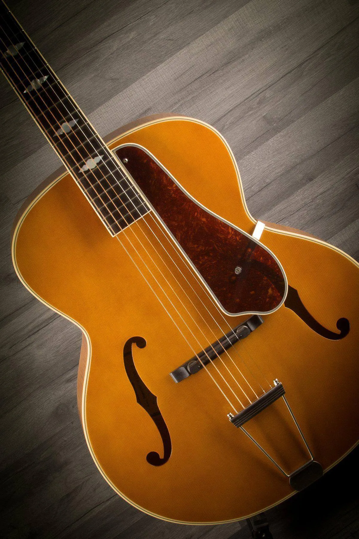 USED - Epiphone Masterbilt Deluxe in Vintage Natural