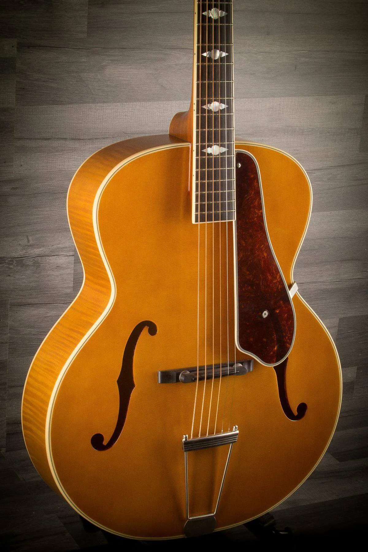 USED - Epiphone Masterbilt Deluxe in Vintage Natural