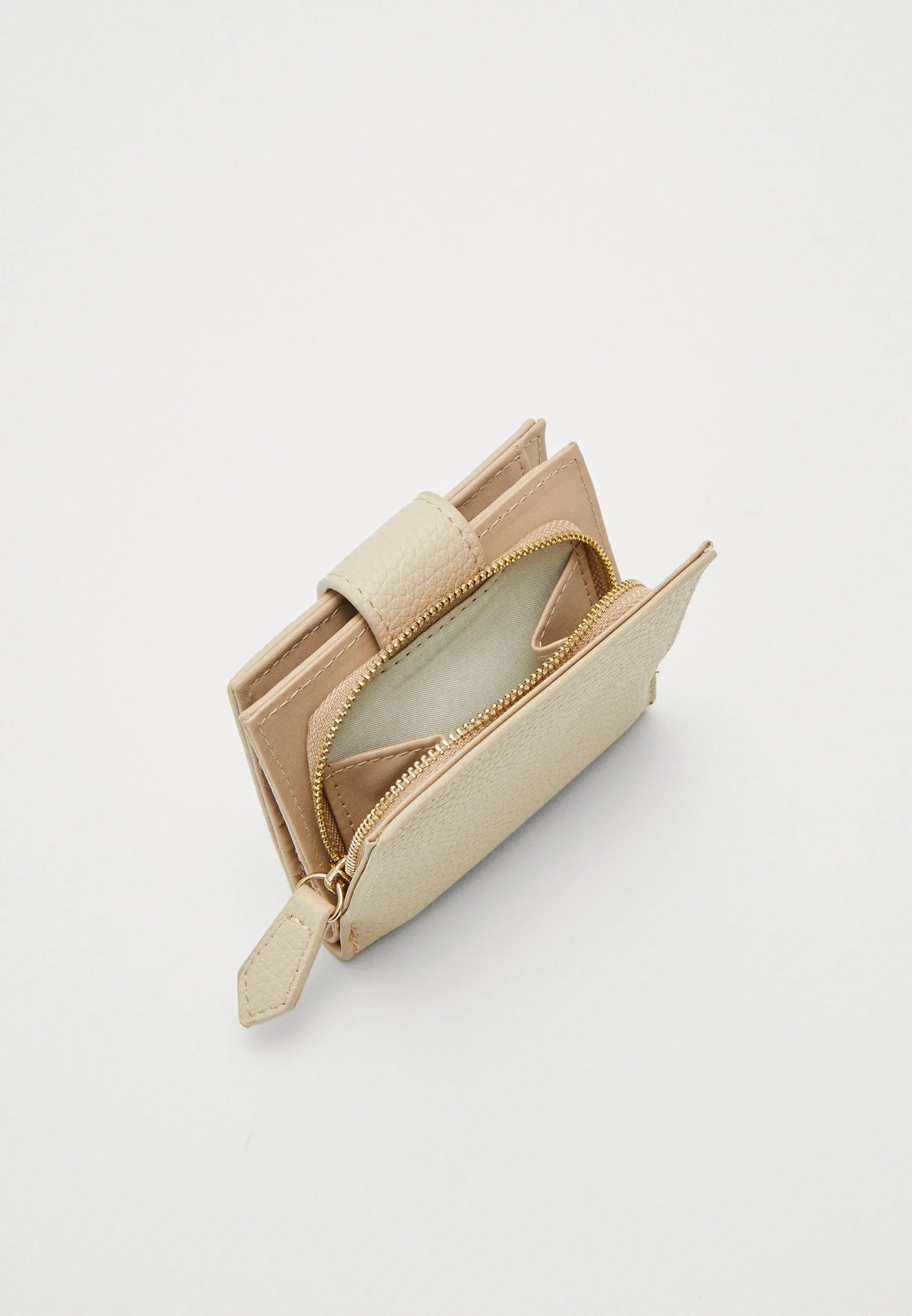 VALENTINO ALEXIA BEIGE ZIP AROUND WALLET