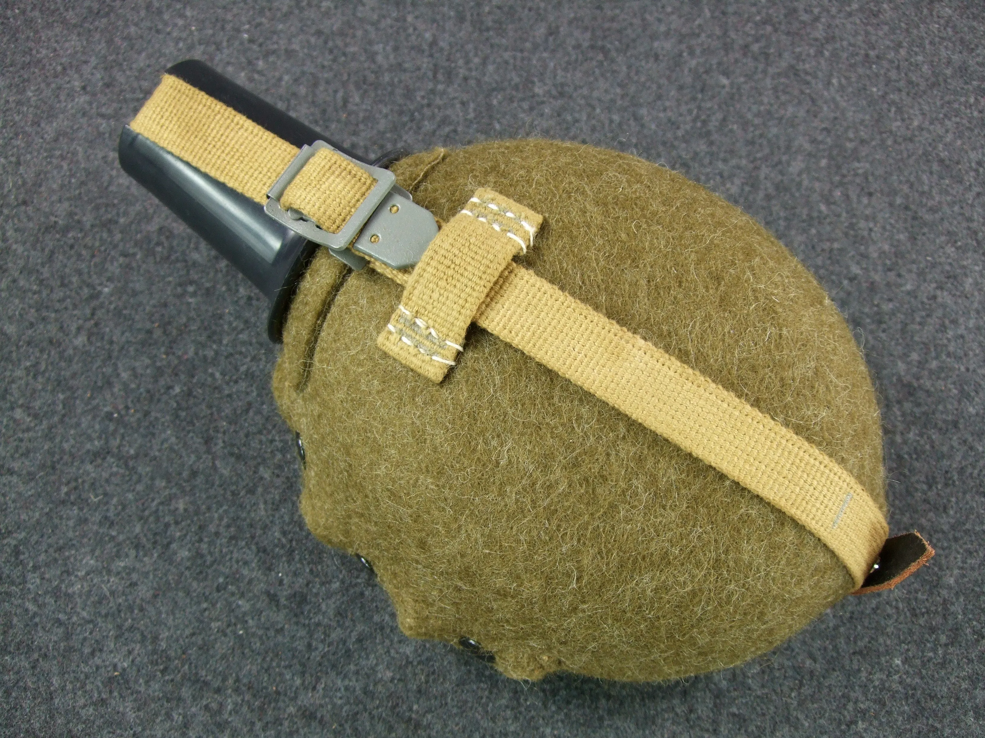 WWII German Afrikakorps Aluminum Canteen   Canvas Harness   Cup   Wool Felt Cover Set